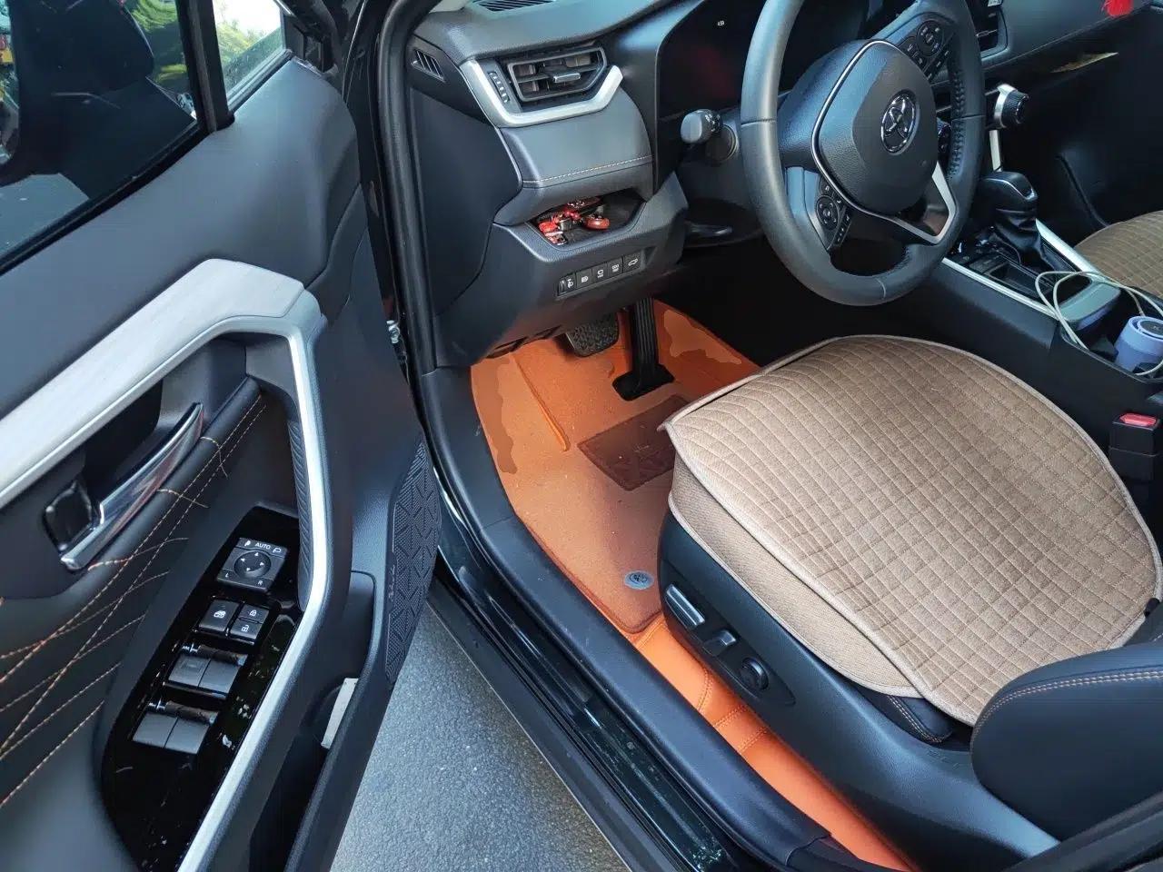 Toyota RAV4 2024 2.0L CVT Two-Wheel Drive Fashion Plus Edition — миниатюра 16