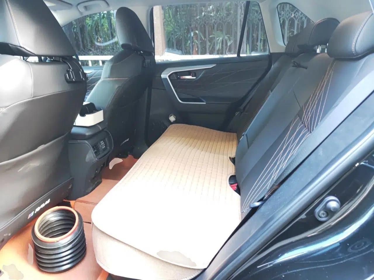 Toyota RAV4 2024 2.0L CVT Two-Wheel Drive Fashion Plus Edition — миниатюра 17