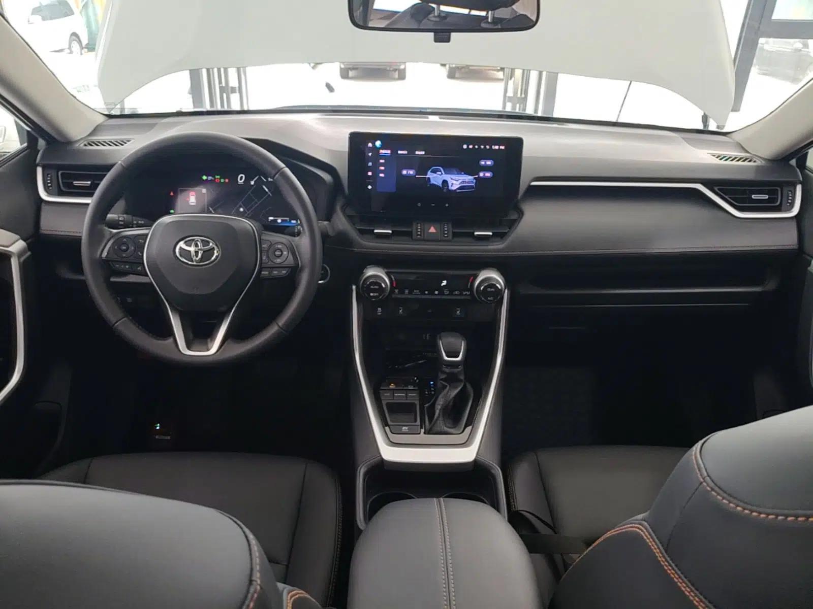 Toyota RAV4 2024 Dual-Motor 2.5L E-CVT Two-Wheel Drive Elite Plus Edition — миниатюра 12