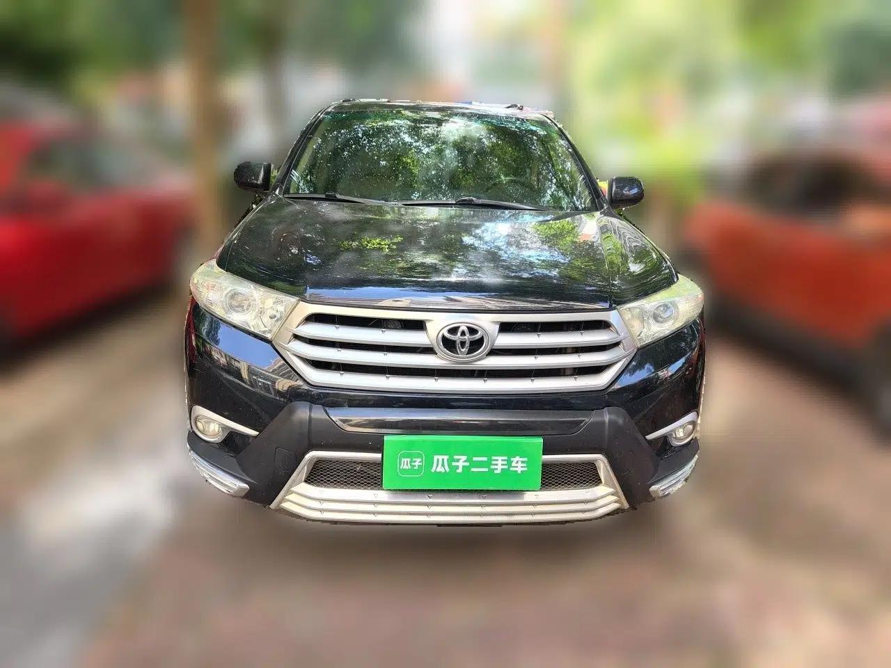 Toyota Highlander 2012 2.7L Two-Wheel Drive 7-Seater Luxury Edition — миниатюра 2