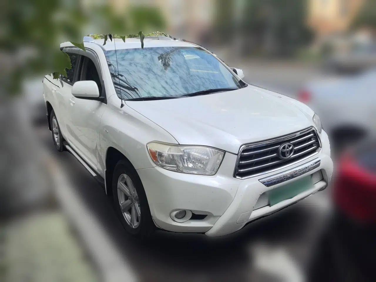 Toyota Highlander 2011 2.7L Two-Wheel Drive 5-Seater Elite Edition — миниатюра 3