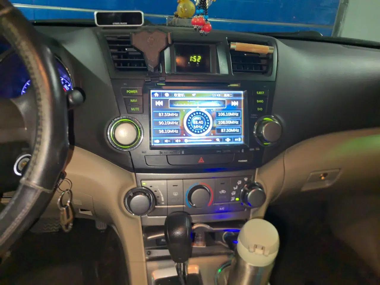 Toyota Highlander 2012 2.7L 2WD 5-Seater Elite Edition — миниатюра 13