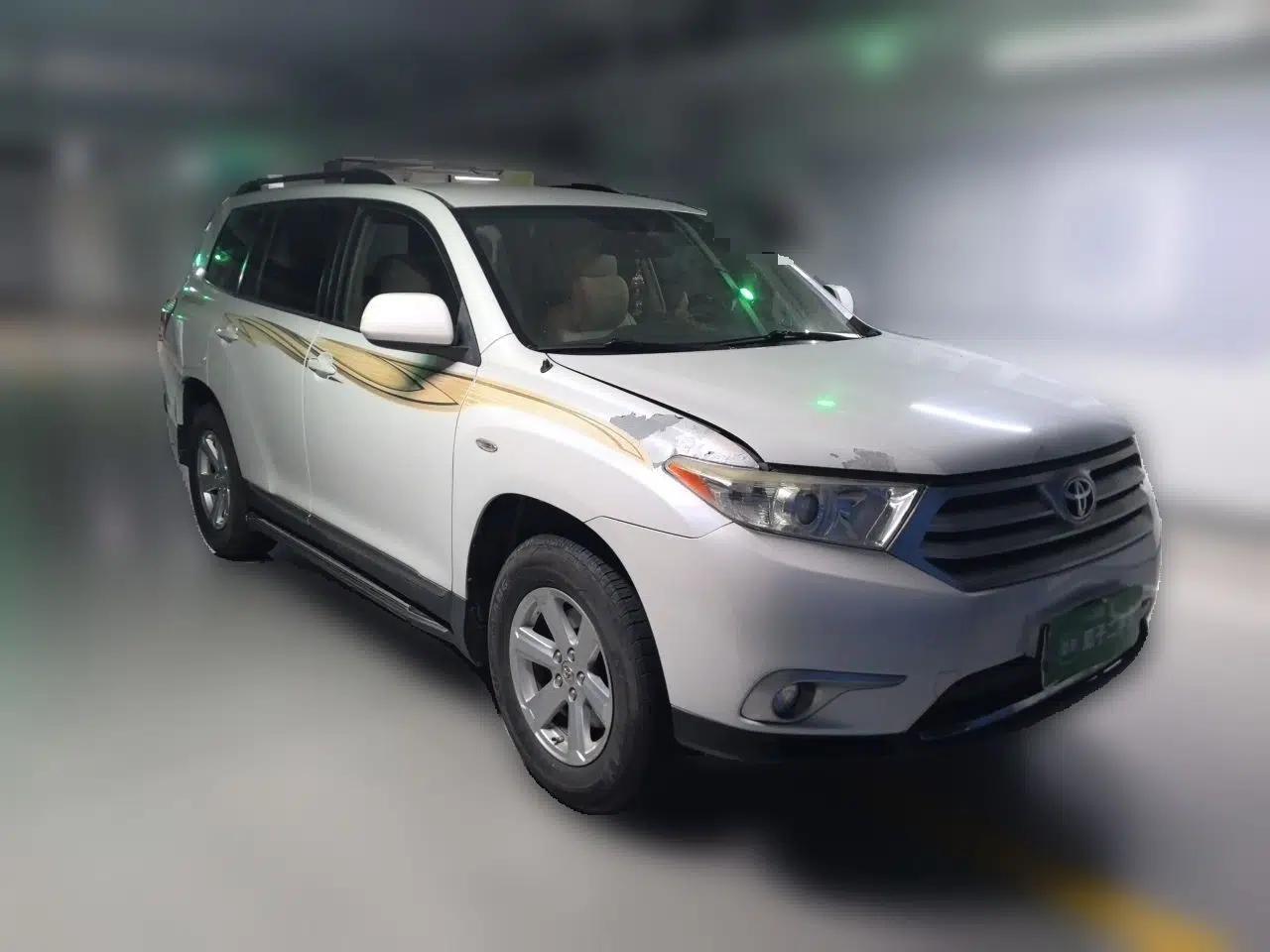 Toyota Highlander 2012 2.7L 2WD 5-Seater Elite Edition — миниатюра 3