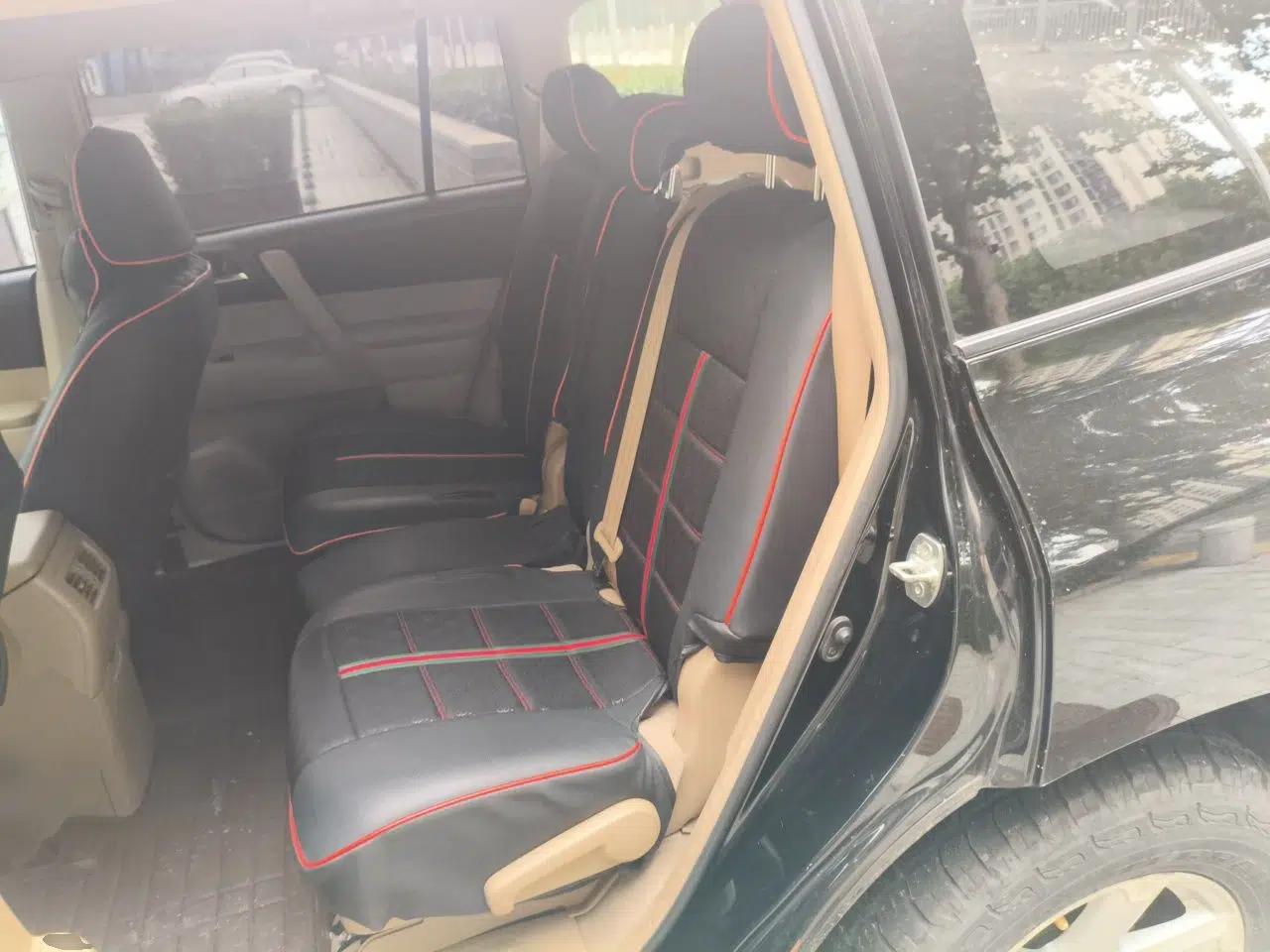 Toyota Highlander 2011 2.7L Two-Wheel Drive 5-Seater Elite Edition — миниатюра 17