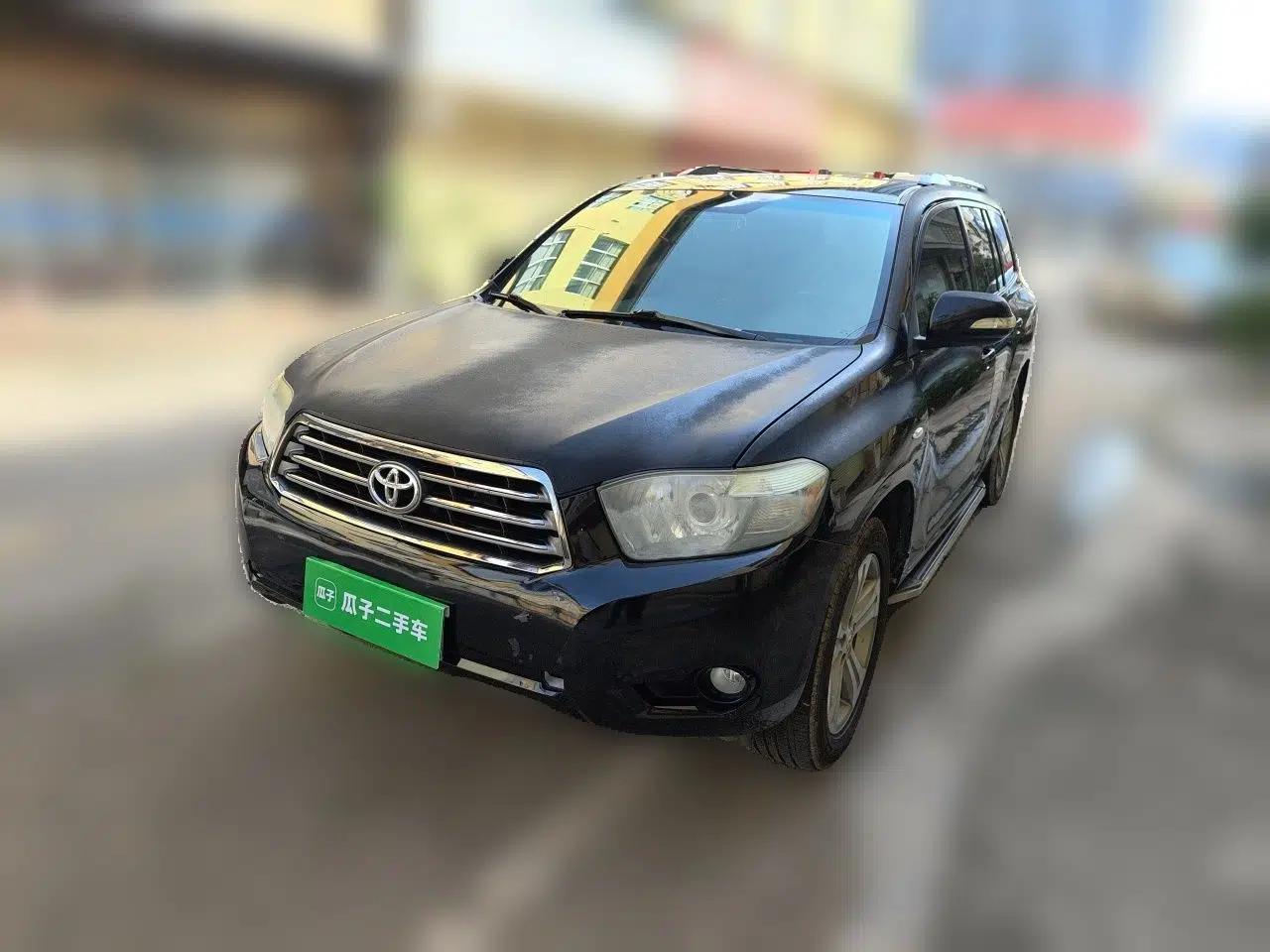 Toyota Highlander 2011 2.7L Two-Wheel Drive 7-Seater Luxury Edition — миниатюра 1