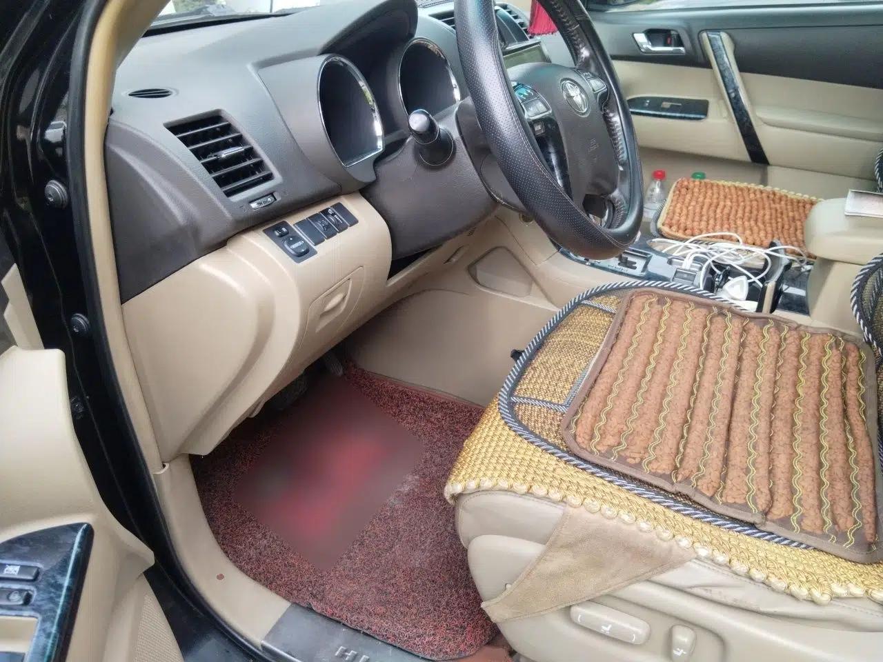 Toyota Highlander 2009 2.7L Two-Wheel Drive 7-Seater Luxury Edition — миниатюра 16