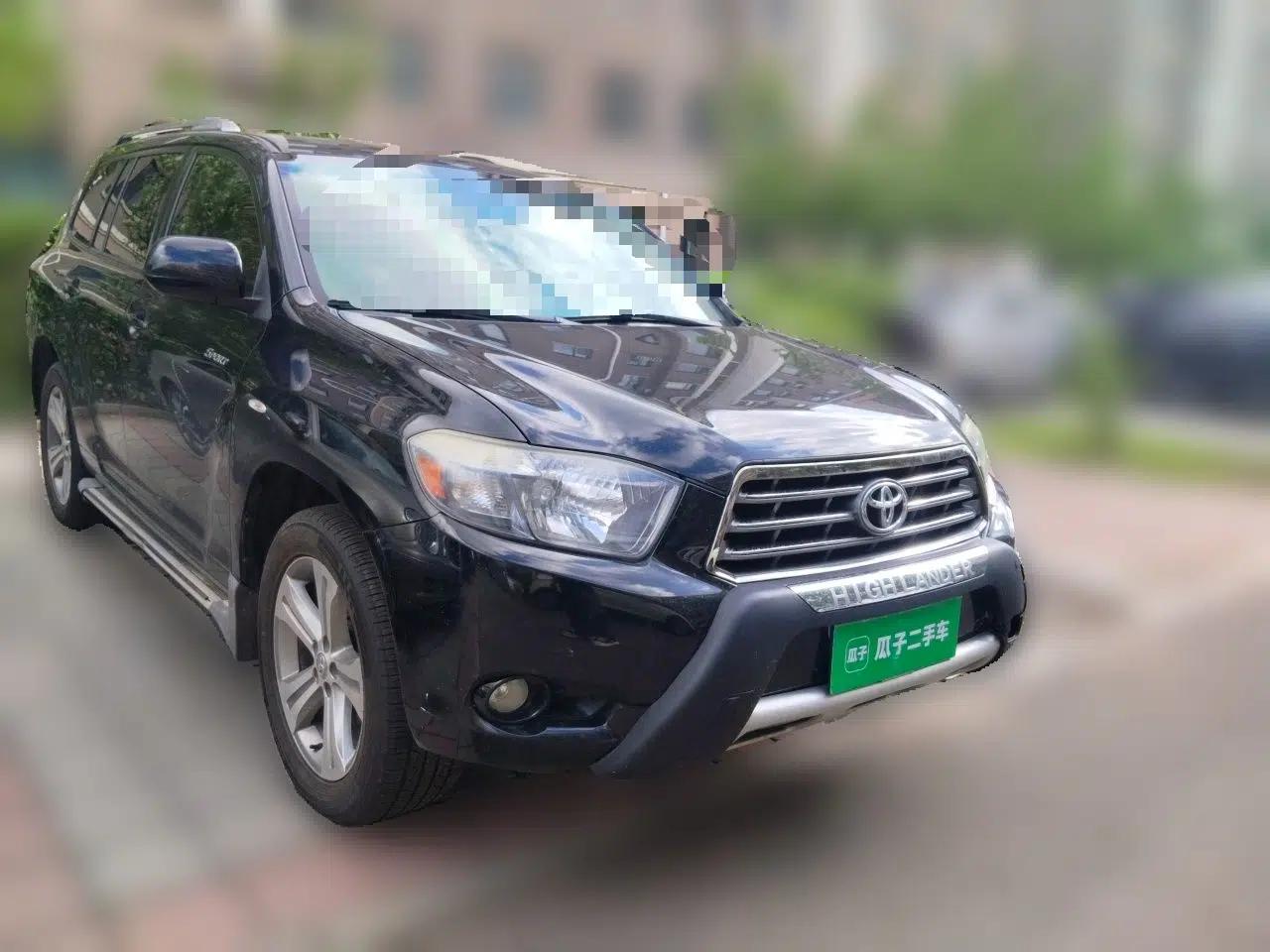 Toyota Highlander 2009 2.7L Two-Wheel Drive 7-Seater Luxury Edition — миниатюра 3