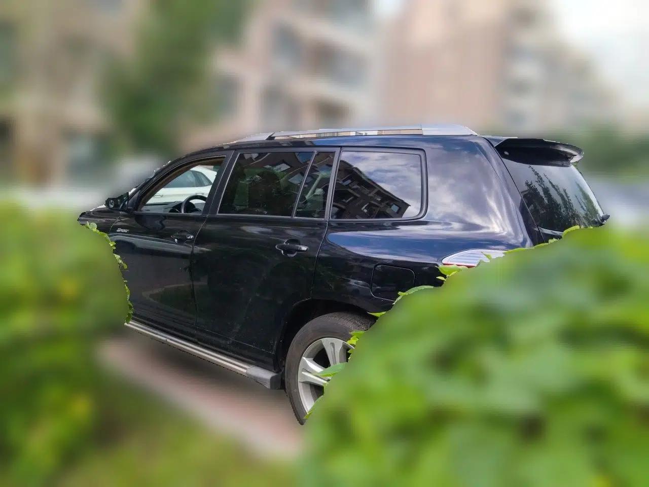 Toyota Highlander 2009 2.7L Two-Wheel Drive 7-Seater Luxury Edition — миниатюра 4