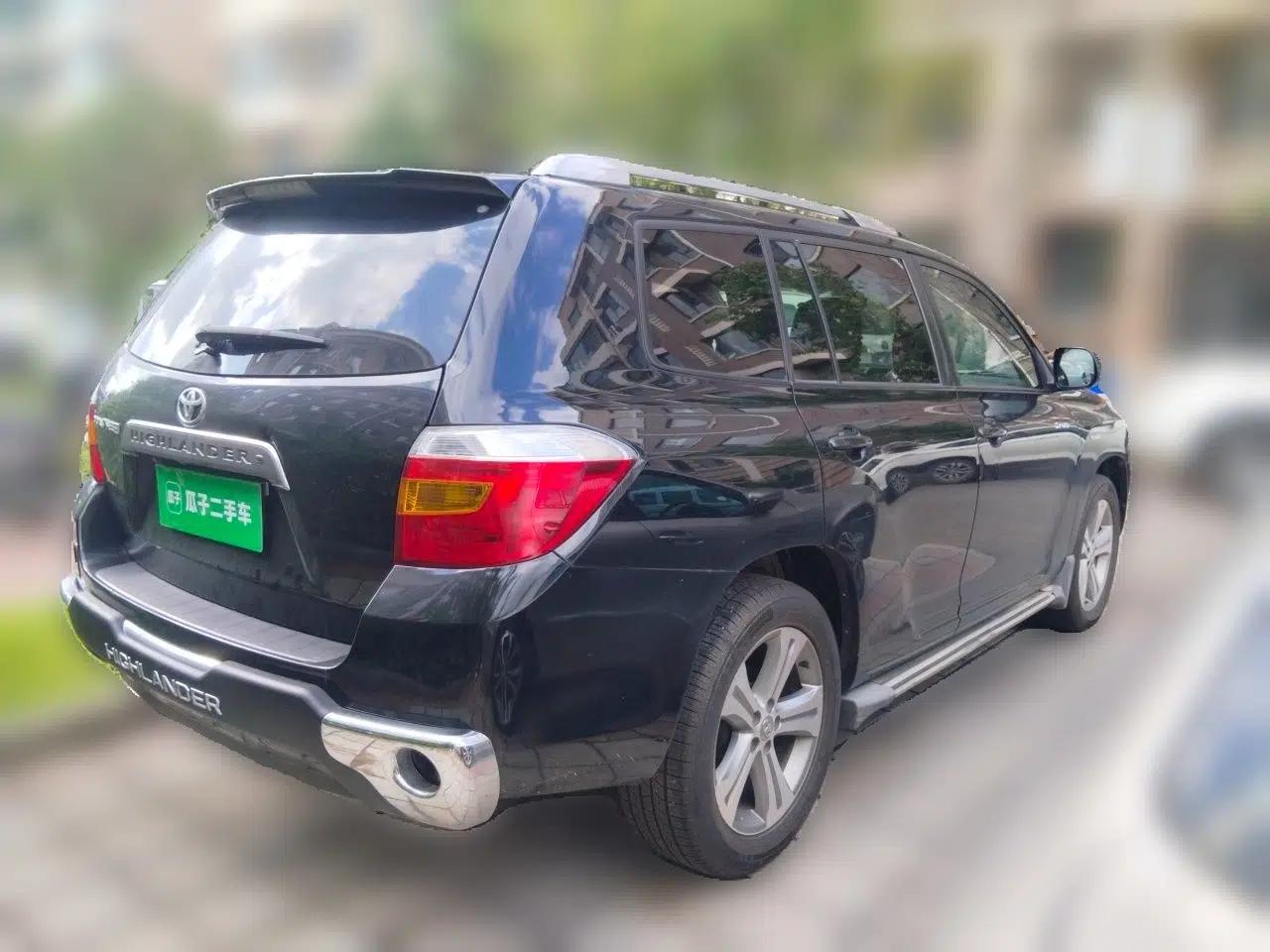 Toyota Highlander 2009 2.7L Two-Wheel Drive 7-Seater Luxury Edition — миниатюра 6