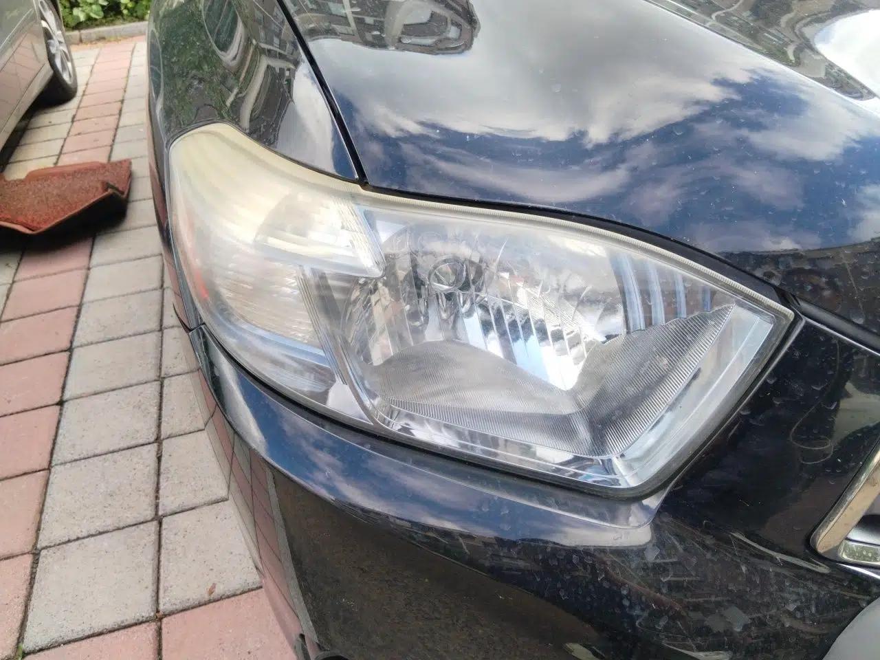 Toyota Highlander 2009 2.7L Two-Wheel Drive 7-Seater Luxury Edition — миниатюра 7