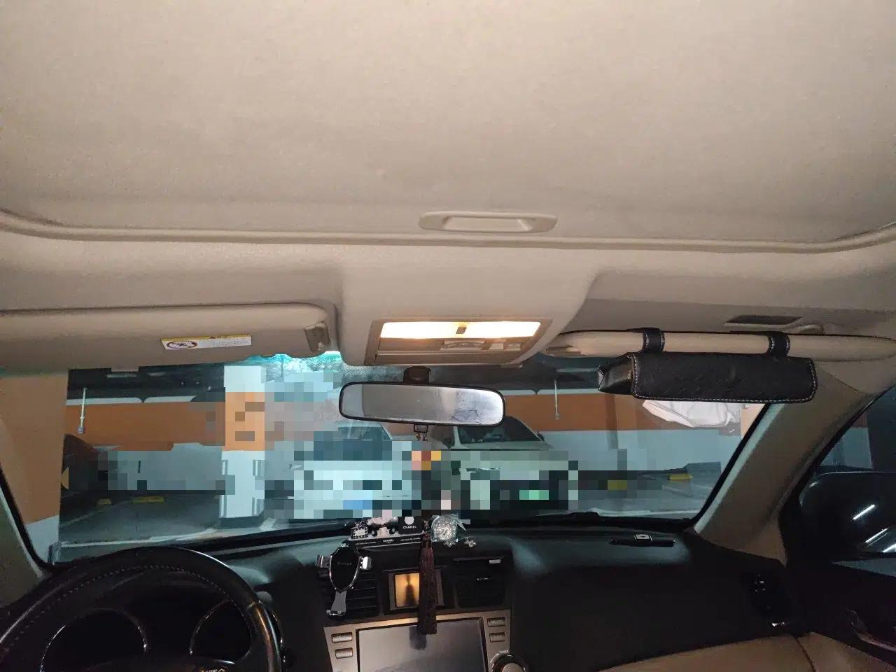 Toyota Highlander 2011 2.7L Two-Wheel Drive 7-Seater Luxury Edition — миниатюра 18