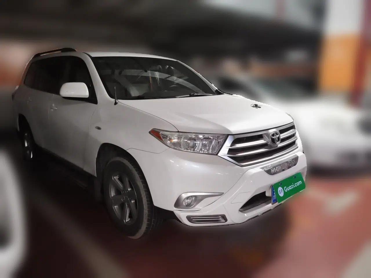 Toyota Highlander 2012 2.7L 2WD 5-Seater Elite Edition — миниатюра 3