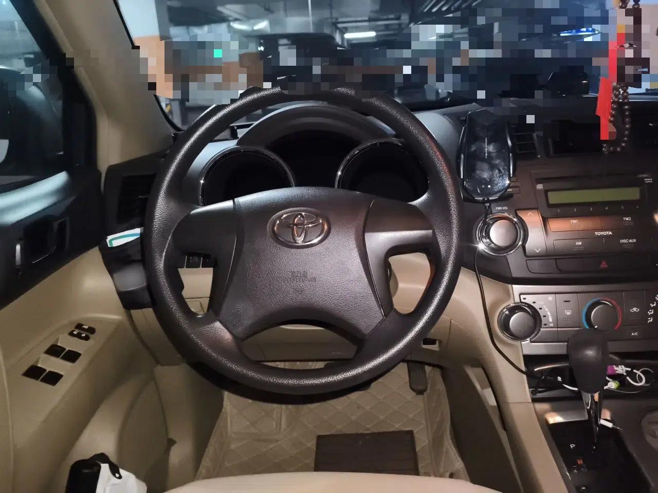 Toyota Highlander 2012 2.7L 2WD 5-Seater Elite Edition — миниатюра 10