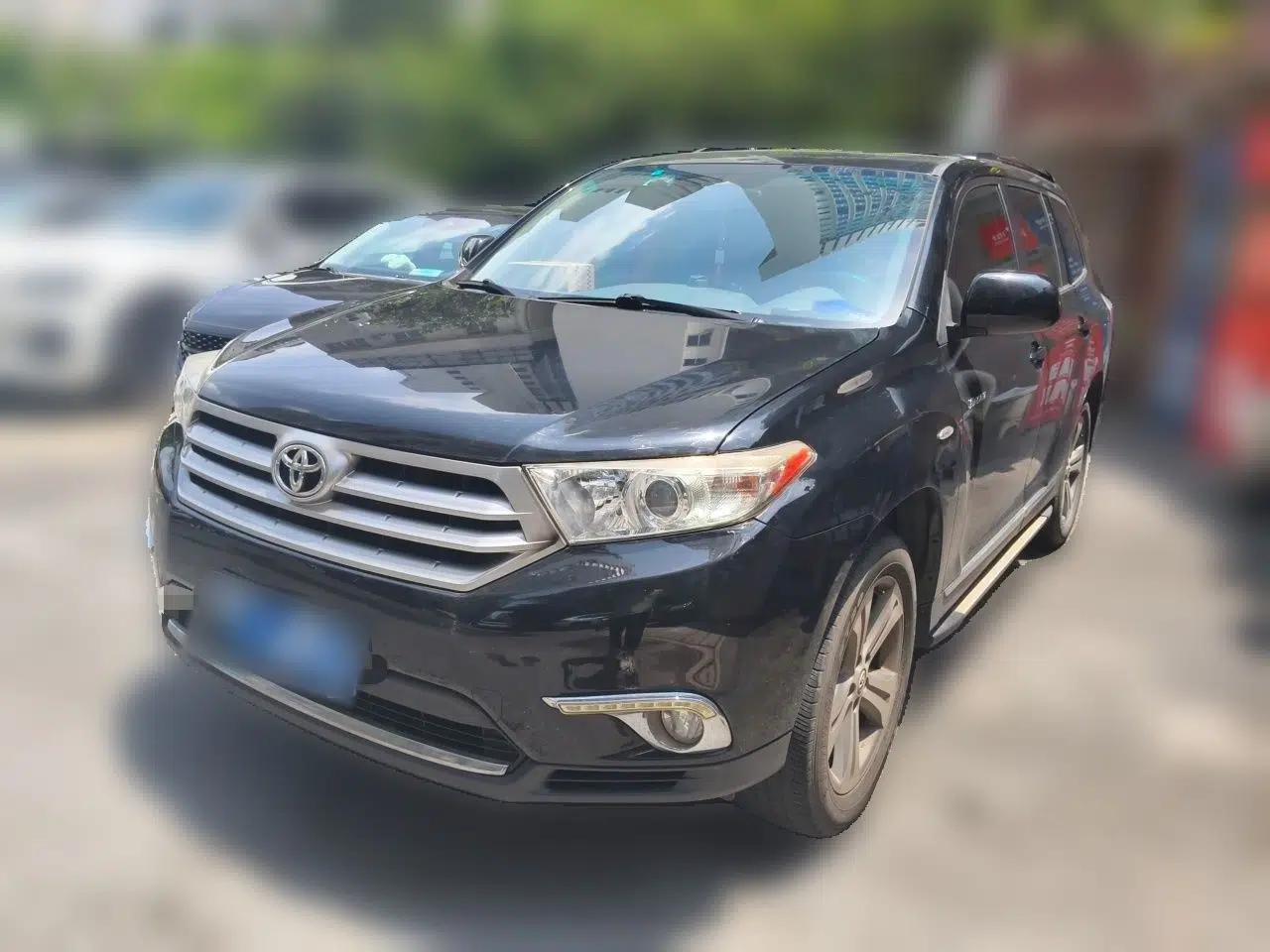 Toyota Highlander 2013 2.7L 2WD 7-Seater Explorer Edition — миниатюра 1