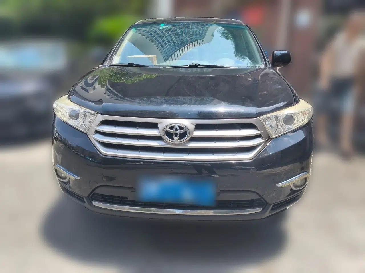 Toyota Highlander 2013 2.7L 2WD 7-Seater Explorer Edition — миниатюра 2