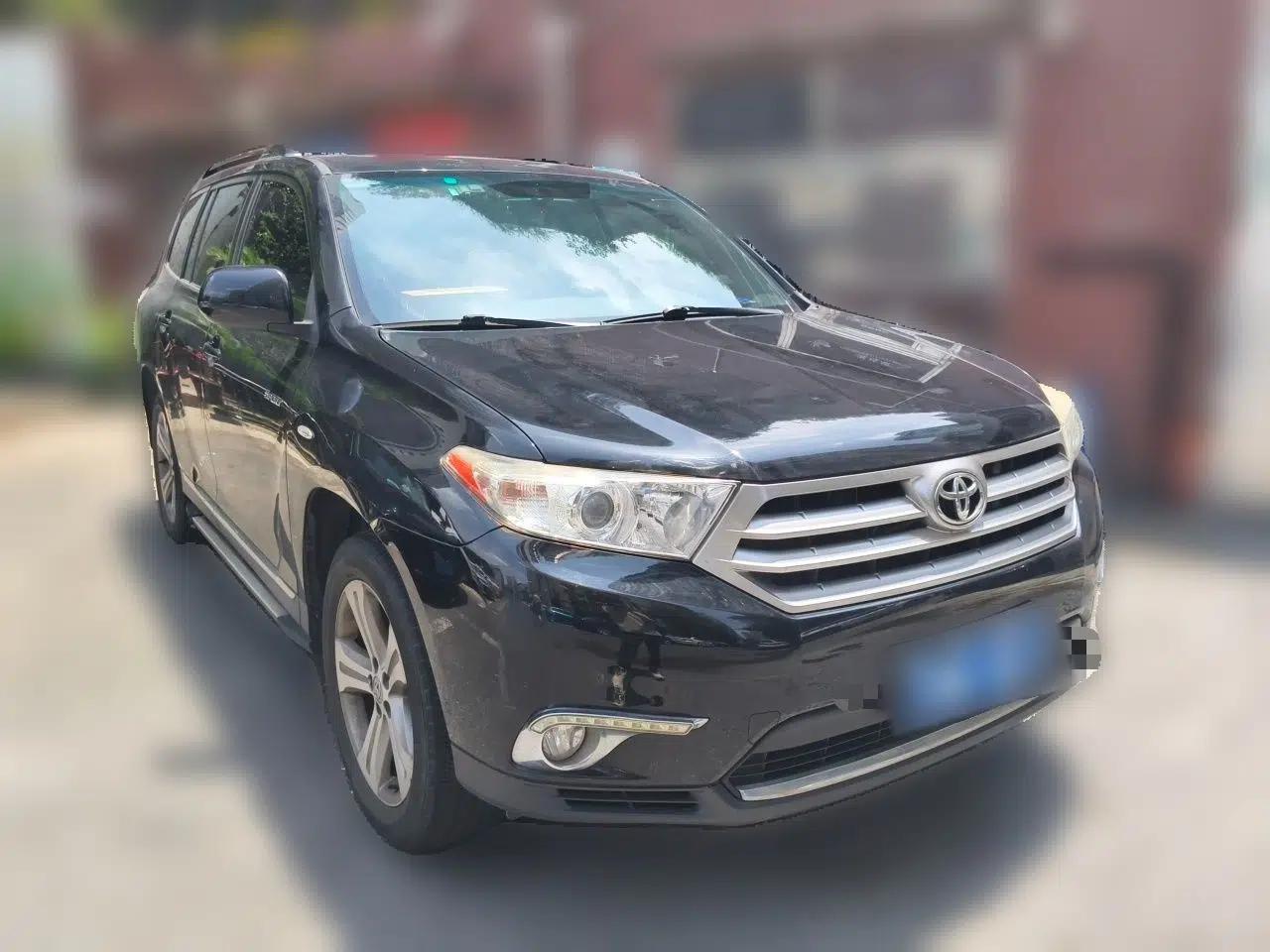 Toyota Highlander 2013 2.7L 2WD 7-Seater Explorer Edition — миниатюра 3