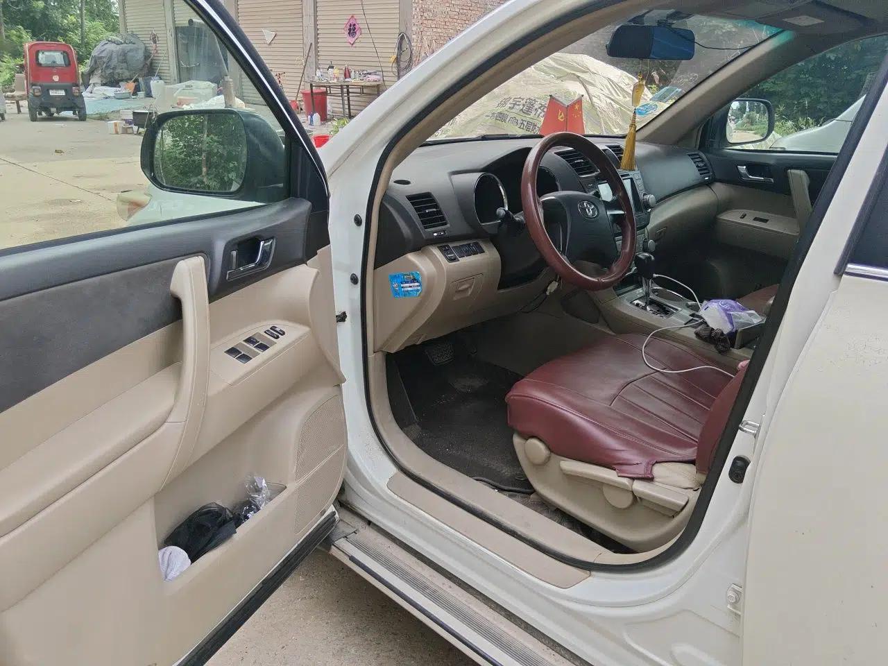 Toyota Highlander 2012 2.7L 2WD 5-Seater Elite Edition — миниатюра 16