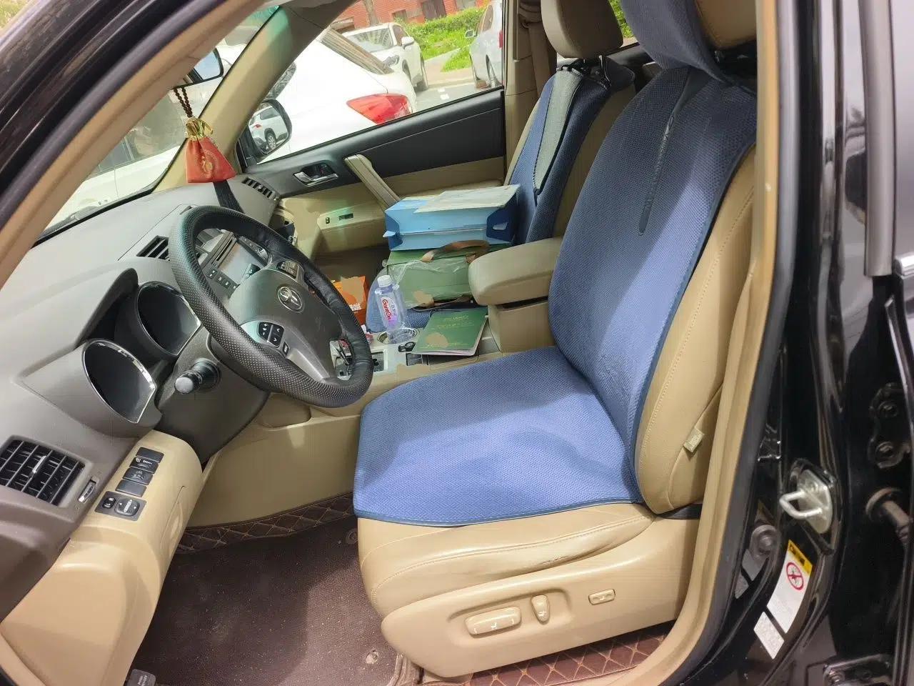 Toyota Highlander 2012 2.7L Two-Wheel Drive 7-Seater Luxury Navigation Edition — миниатюра 15