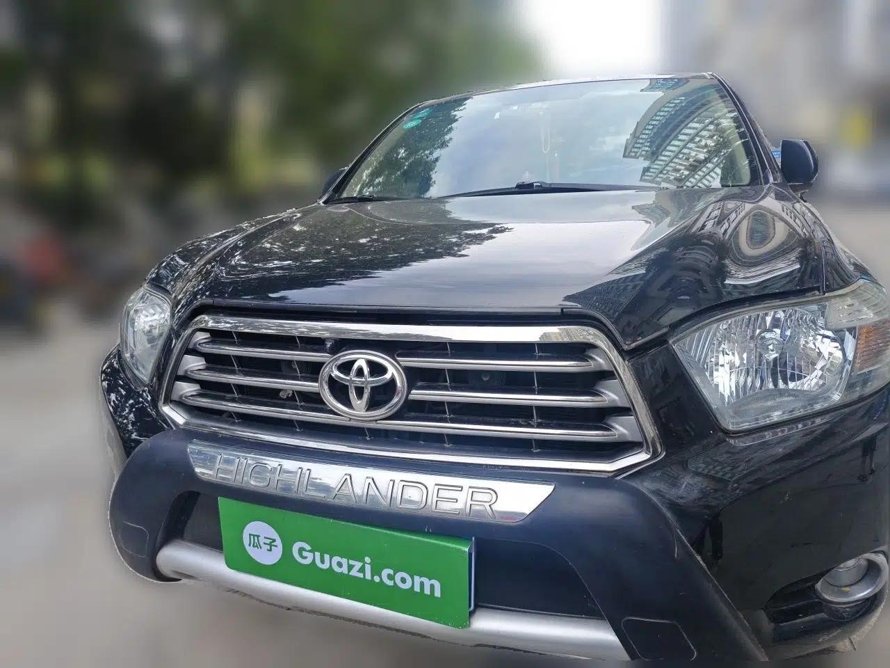 Toyota Highlander 2009 2.7L Two-Wheel Drive 7-Seater Luxury Edition — миниатюра 2