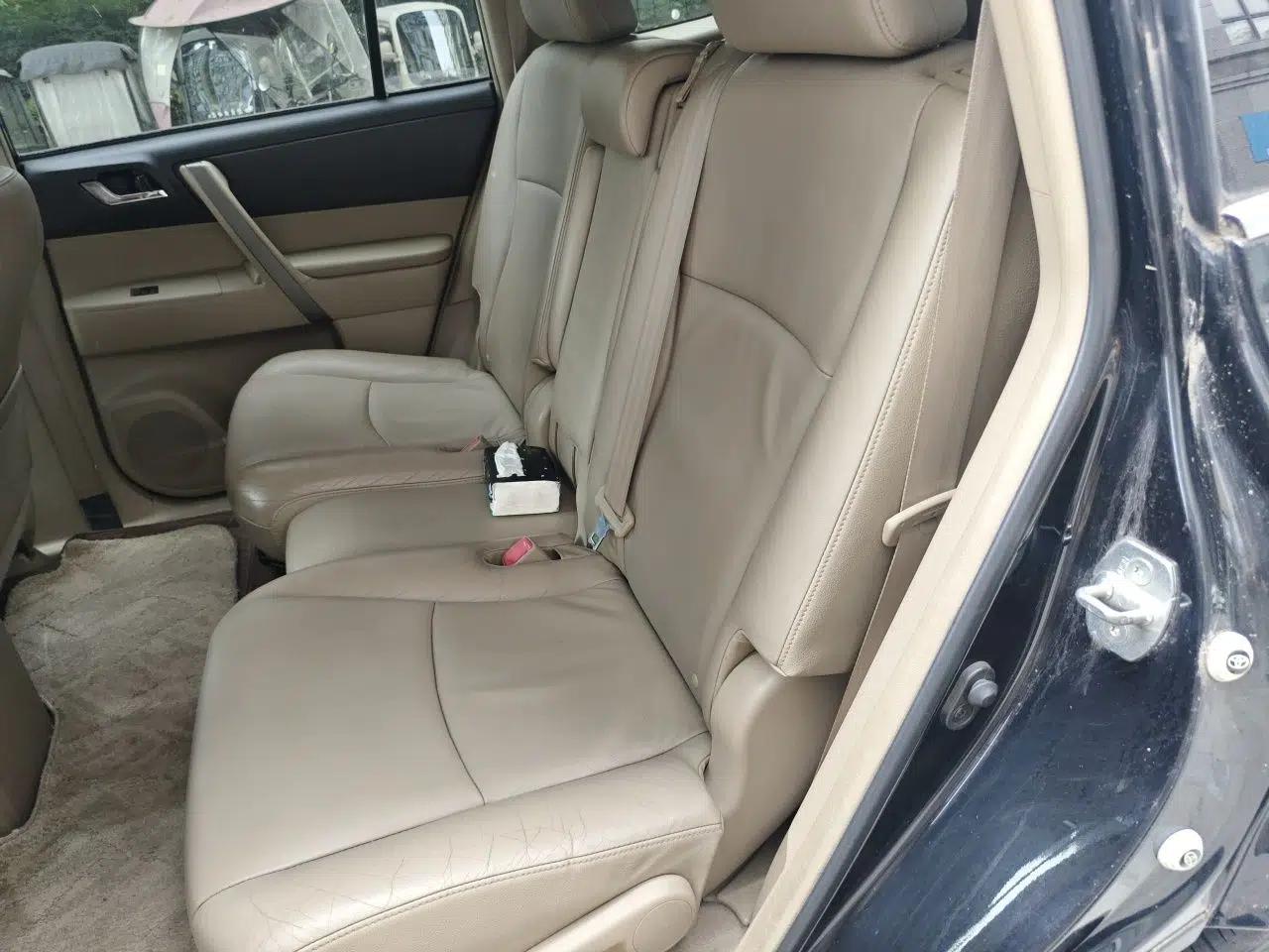 Toyota Highlander 2009 2.7L Two-Wheel Drive 7-Seater Luxury Edition — миниатюра 17