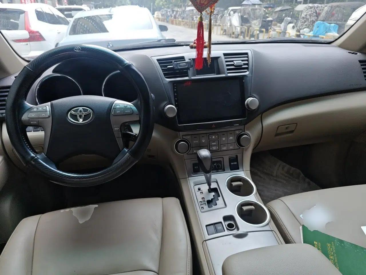 Toyota Highlander 2009 2.7L Two-Wheel Drive 7-Seater Luxury Edition — миниатюра 9