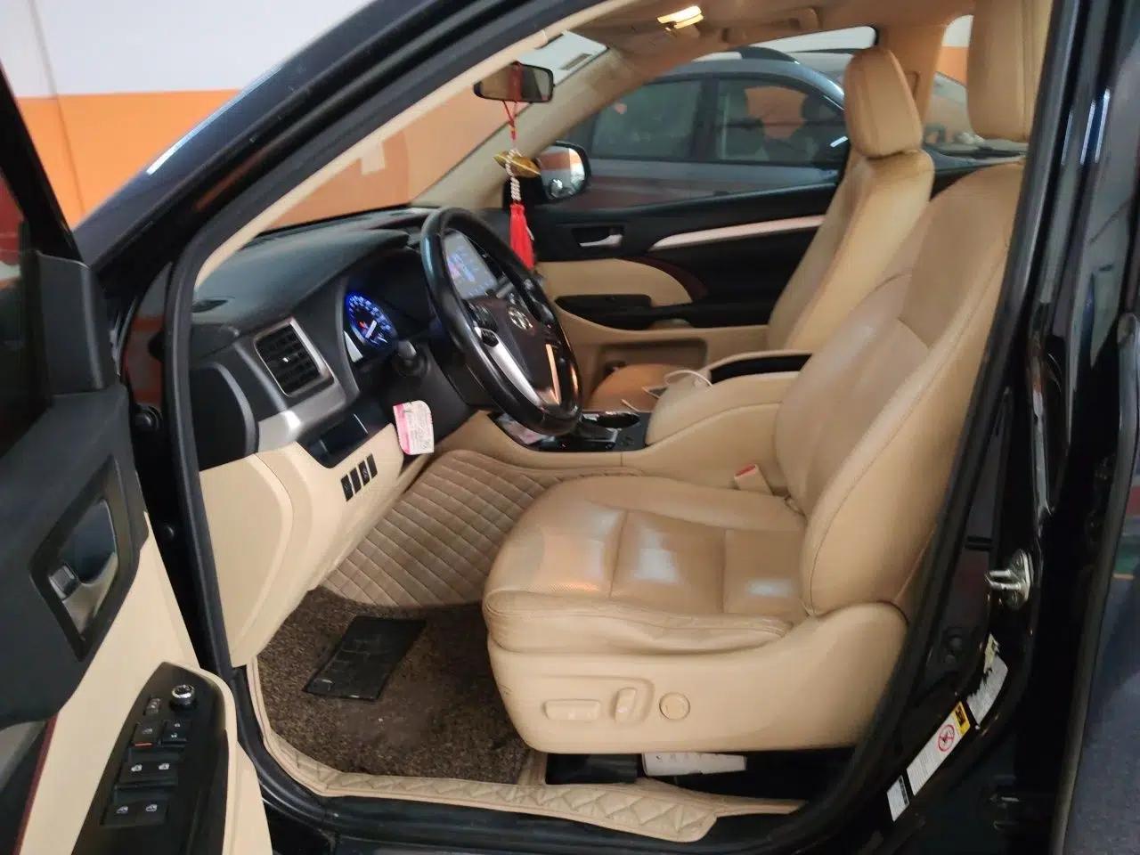 Toyota Highlander 2015 2.0T Two-Wheel Drive Luxury Edition 7 Seats — миниатюра 16