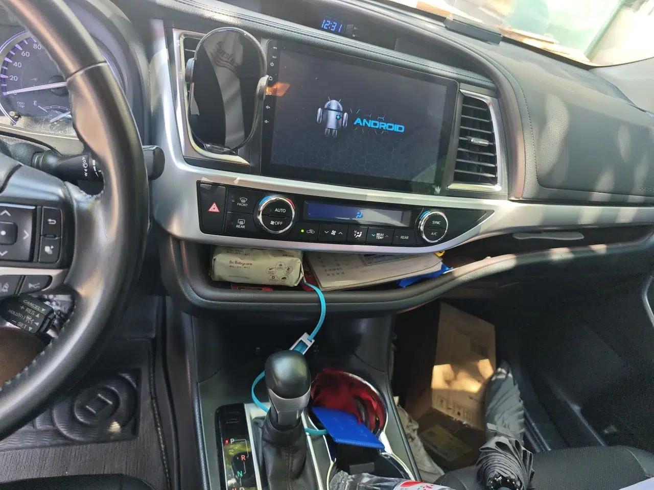 Toyota Highlander 2018 2.0T Four-Wheel Drive Luxury Edition 7 Seats China V Emission Standard — миниатюра 13