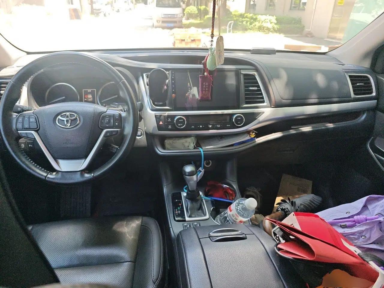 Toyota Highlander 2018 2.0T Four-Wheel Drive Luxury Edition 7 Seats China V Emission Standard — миниатюра 9