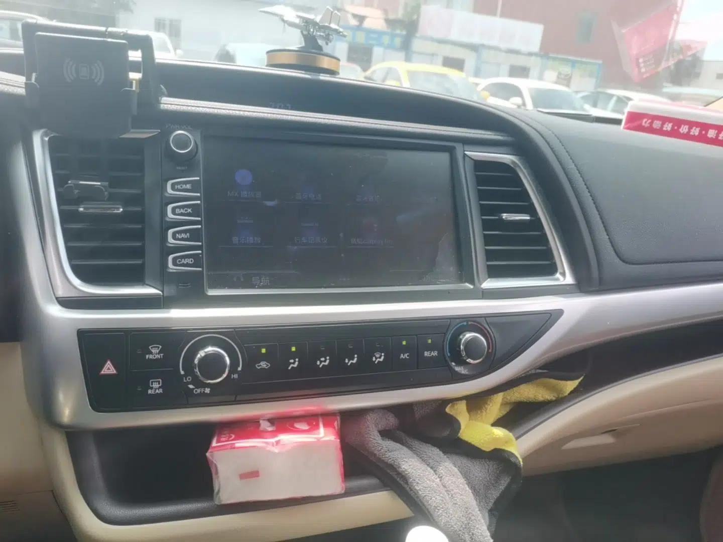 Toyota Highlander 2018 2.0T Two-Wheel Drive Elite Edition 7 Seats China VI Standard — миниатюра 20