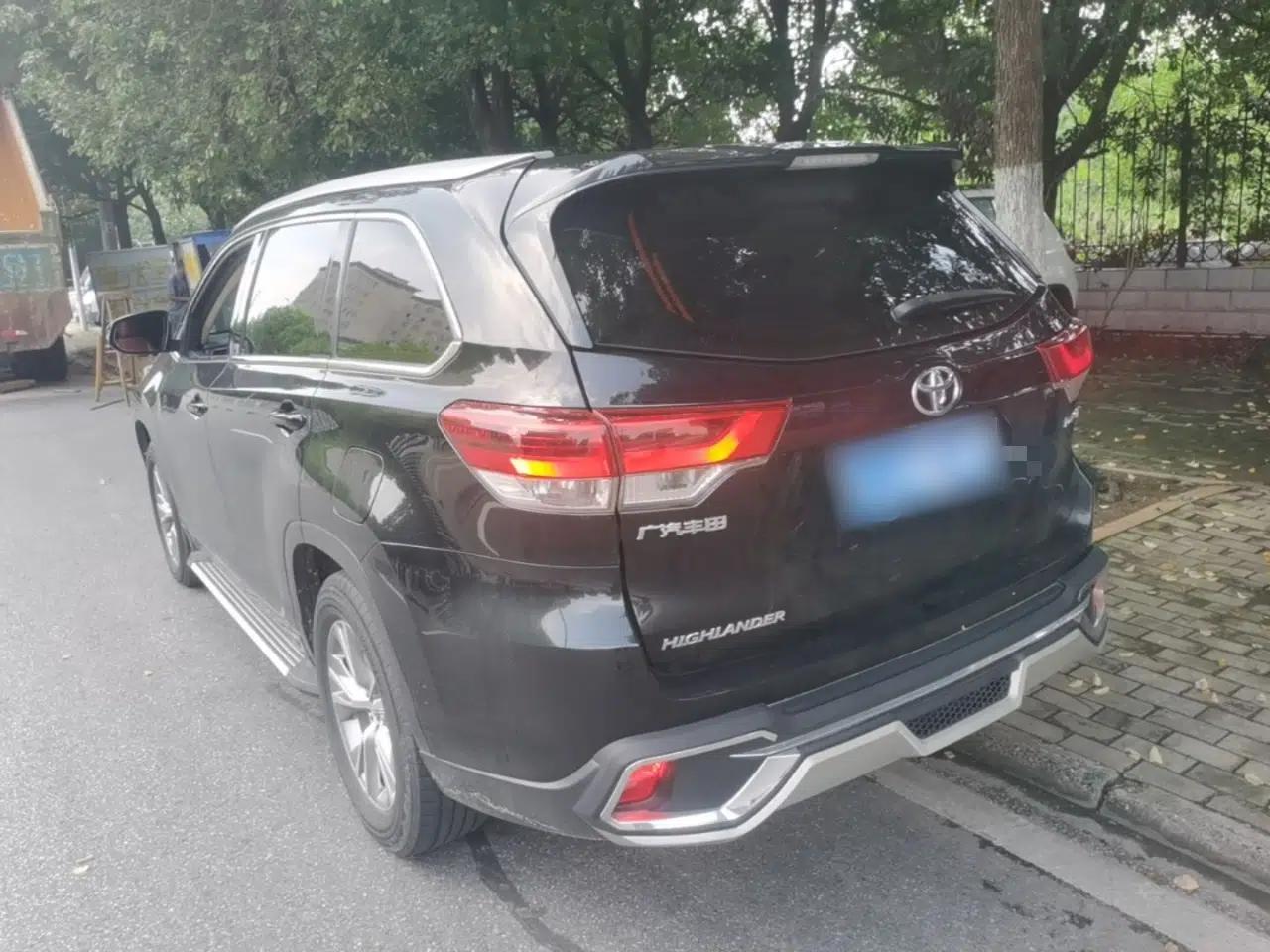 Toyota Highlander 2018 2.0T Two-Wheel Drive Elite Edition 7 Seats China VI Standard — миниатюра 4