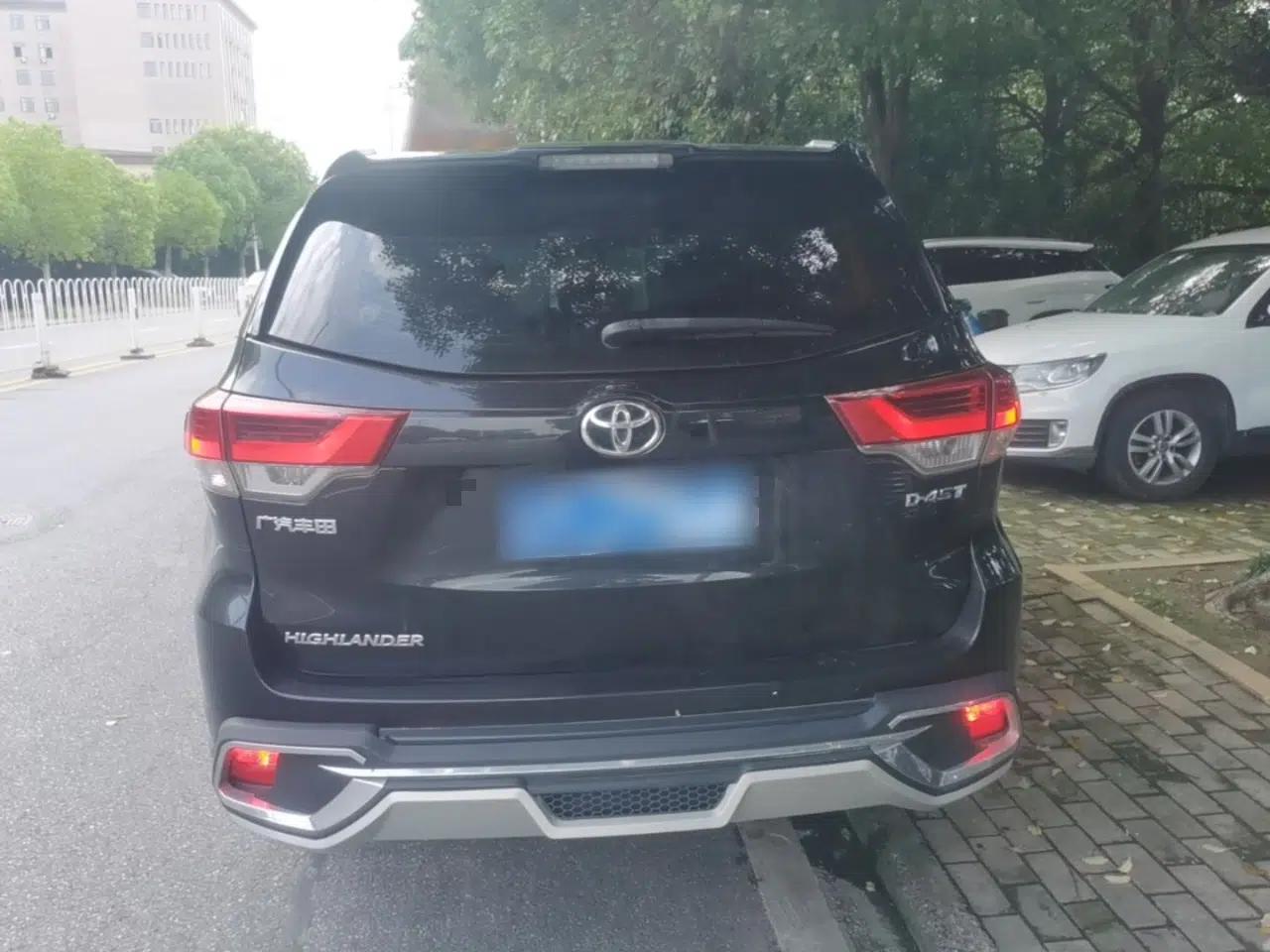 Toyota Highlander 2018 2.0T Two-Wheel Drive Elite Edition 7 Seats China VI Standard — миниатюра 5