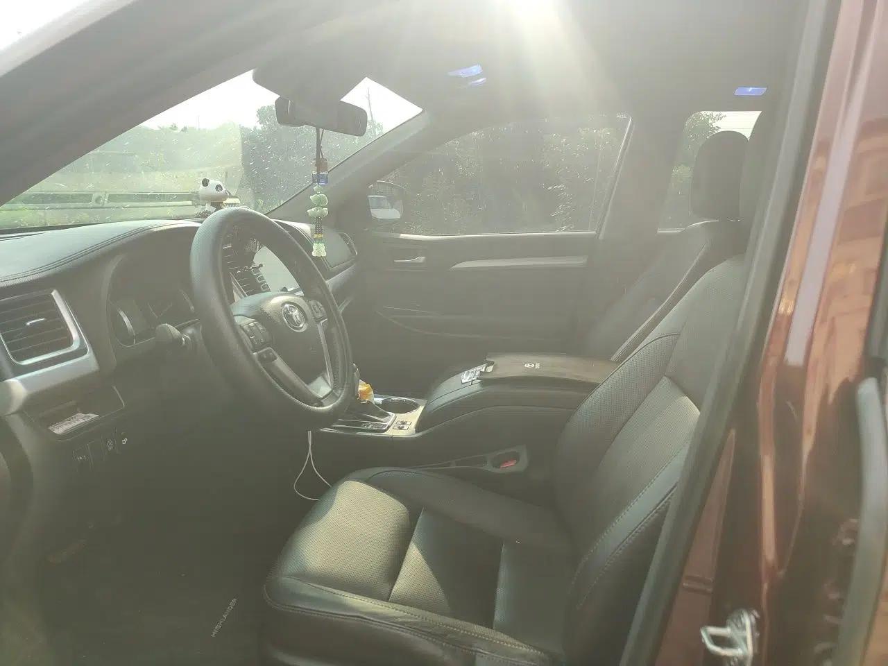 Toyota Highlander 2015 2.0T Four-Wheel Drive Luxury Edition 7-Seater — миниатюра 15