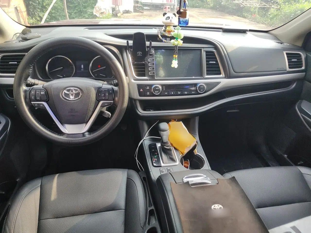 Toyota Highlander 2015 2.0T Four-Wheel Drive Luxury Edition 7-Seater — миниатюра 9