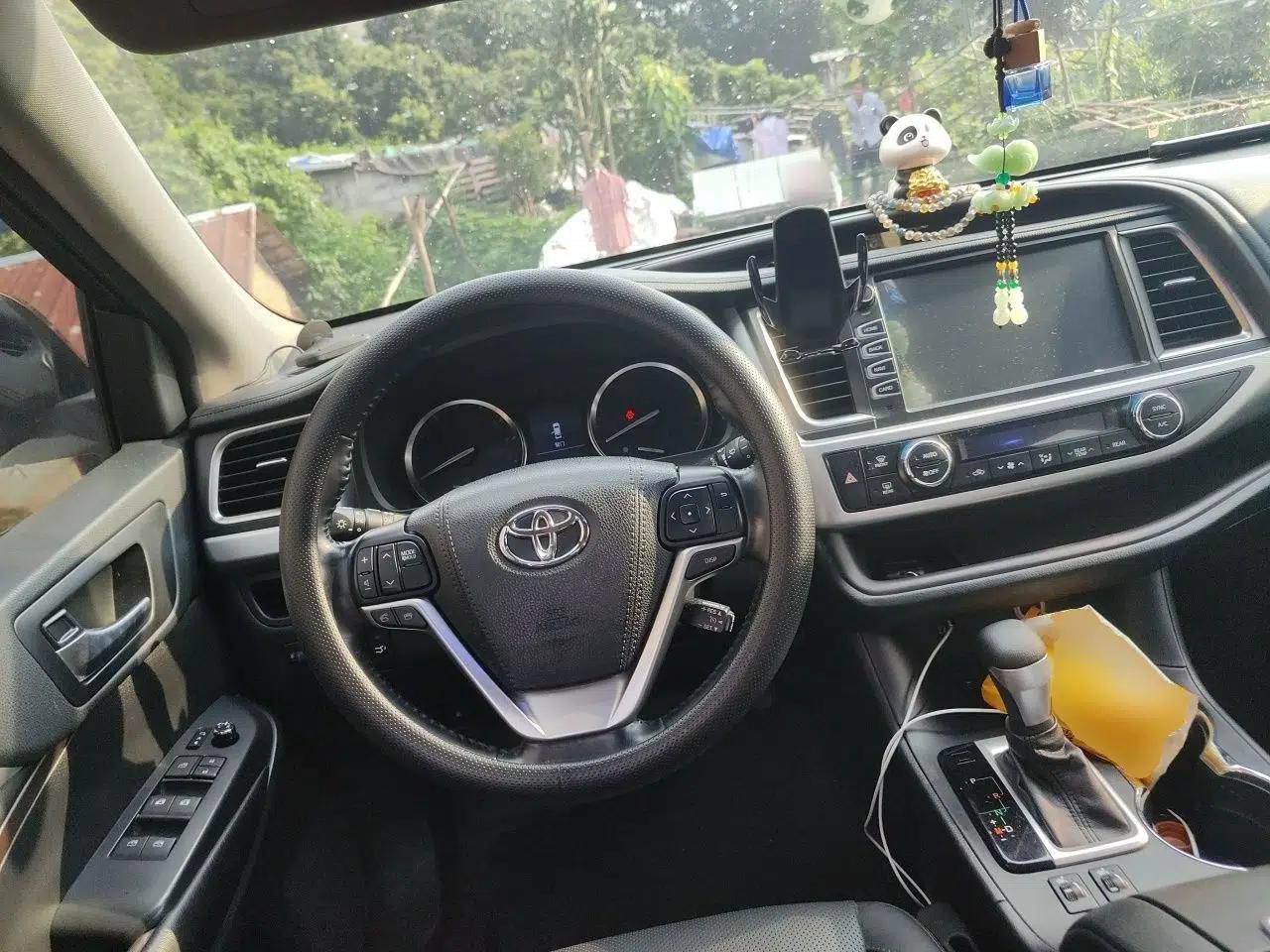 Toyota Highlander 2015 2.0T Four-Wheel Drive Luxury Edition 7-Seater — миниатюра 10