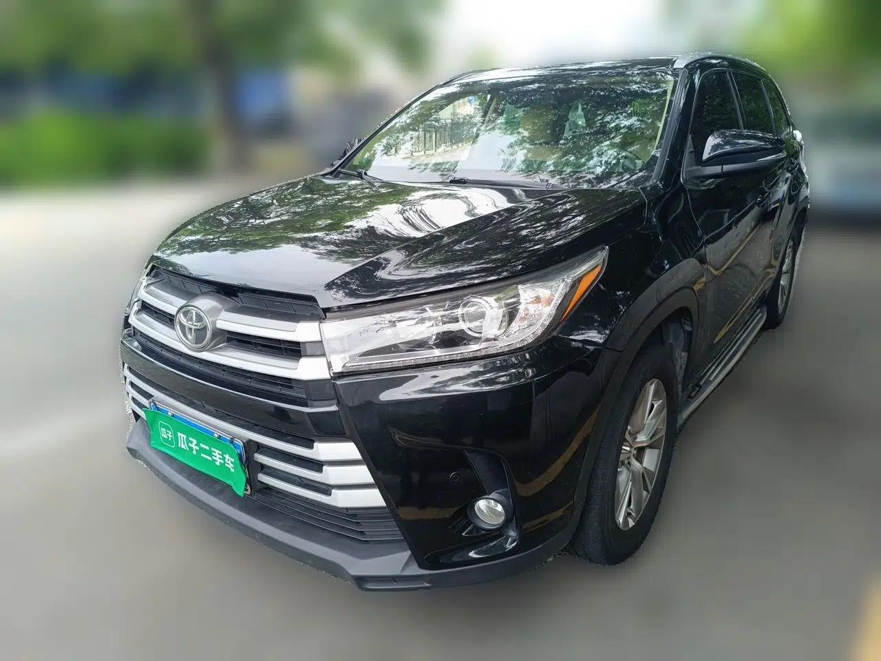 Toyota Highlander 2018 2.0T Two-Wheel Drive Elite Edition 7 Seats Emission Standard China V — миниатюра 1