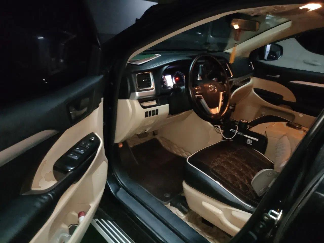 Toyota Highlander 2018 2.0T Four-Wheel Drive Elite Edition 7 Seats China VI Standard — миниатюра 16