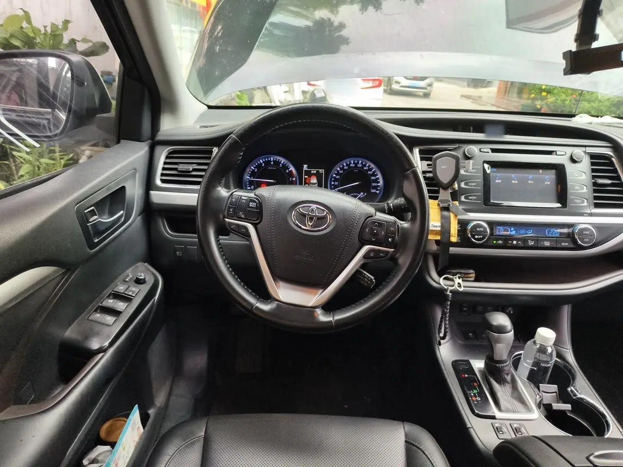 Toyota Highlander 2018 2.0T Four-Wheel Drive Luxury Edition 7 Seats China V Emission Standard — миниатюра 10