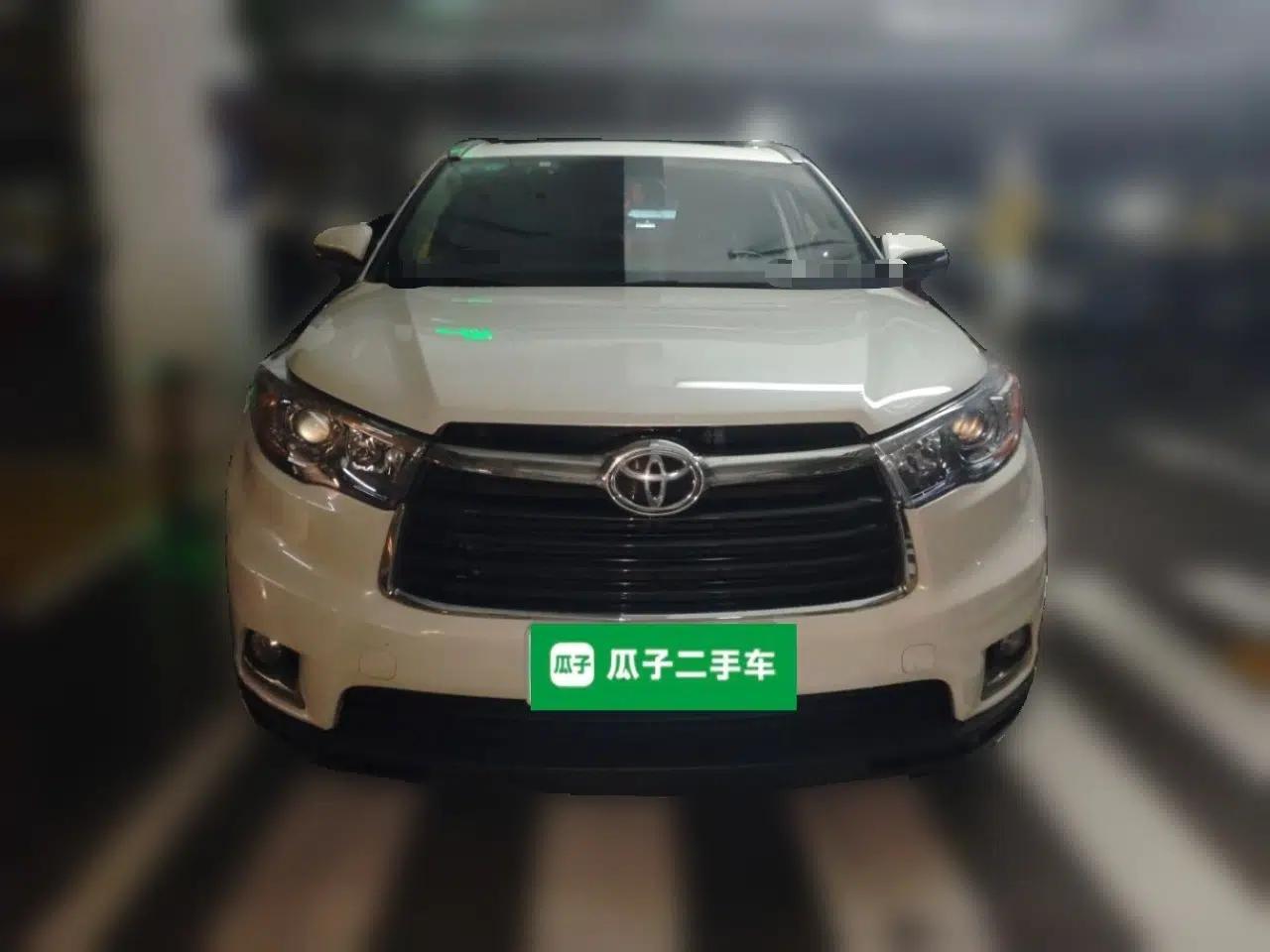 Toyota Highlander 2015 2.0T Two-Wheel Drive Luxury Edition 7 Seats — миниатюра 2