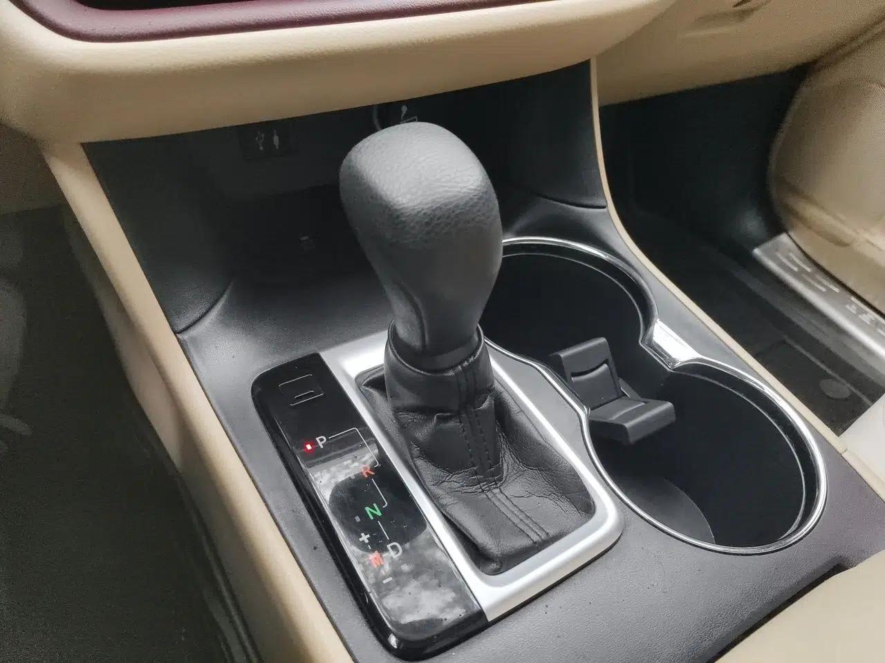 Toyota Highlander 2015 2.0T Four-Wheel Drive Elite Edition 7-Seater — миниатюра 14