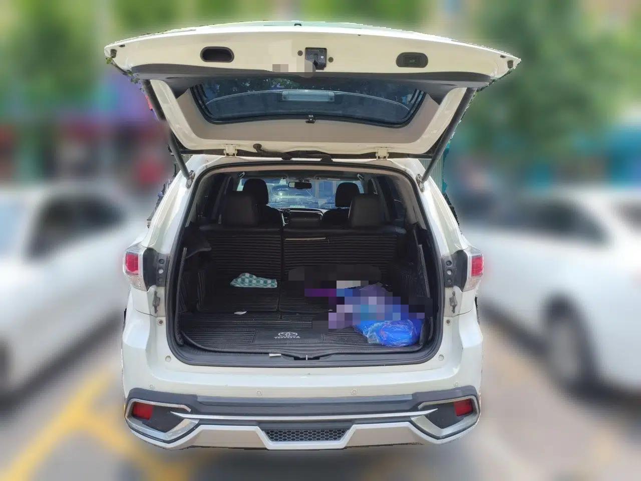Toyota Highlander 2017 2.0T Four-Wheel Drive Luxury Edition 7 Seats — миниатюра 19