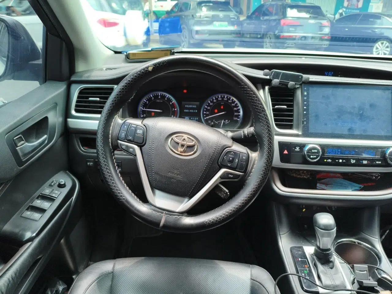 Toyota Highlander 2017 2.0T Four-Wheel Drive Luxury Edition 7 Seats — миниатюра 10