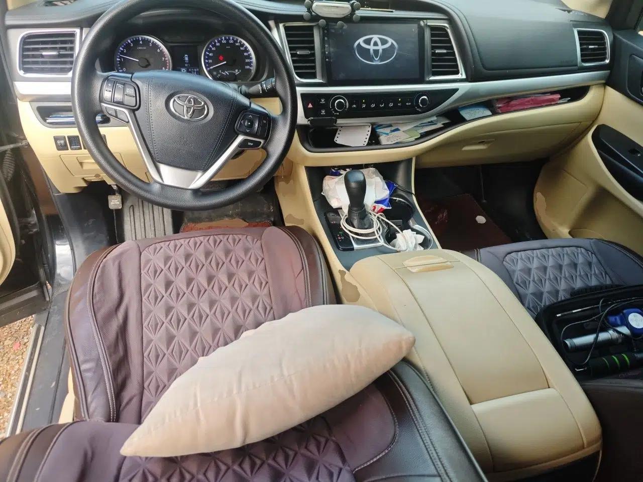 Toyota Highlander 2018 2.0T Four-Wheel Drive Elite Edition 7 Seats China V Standard — миниатюра 9