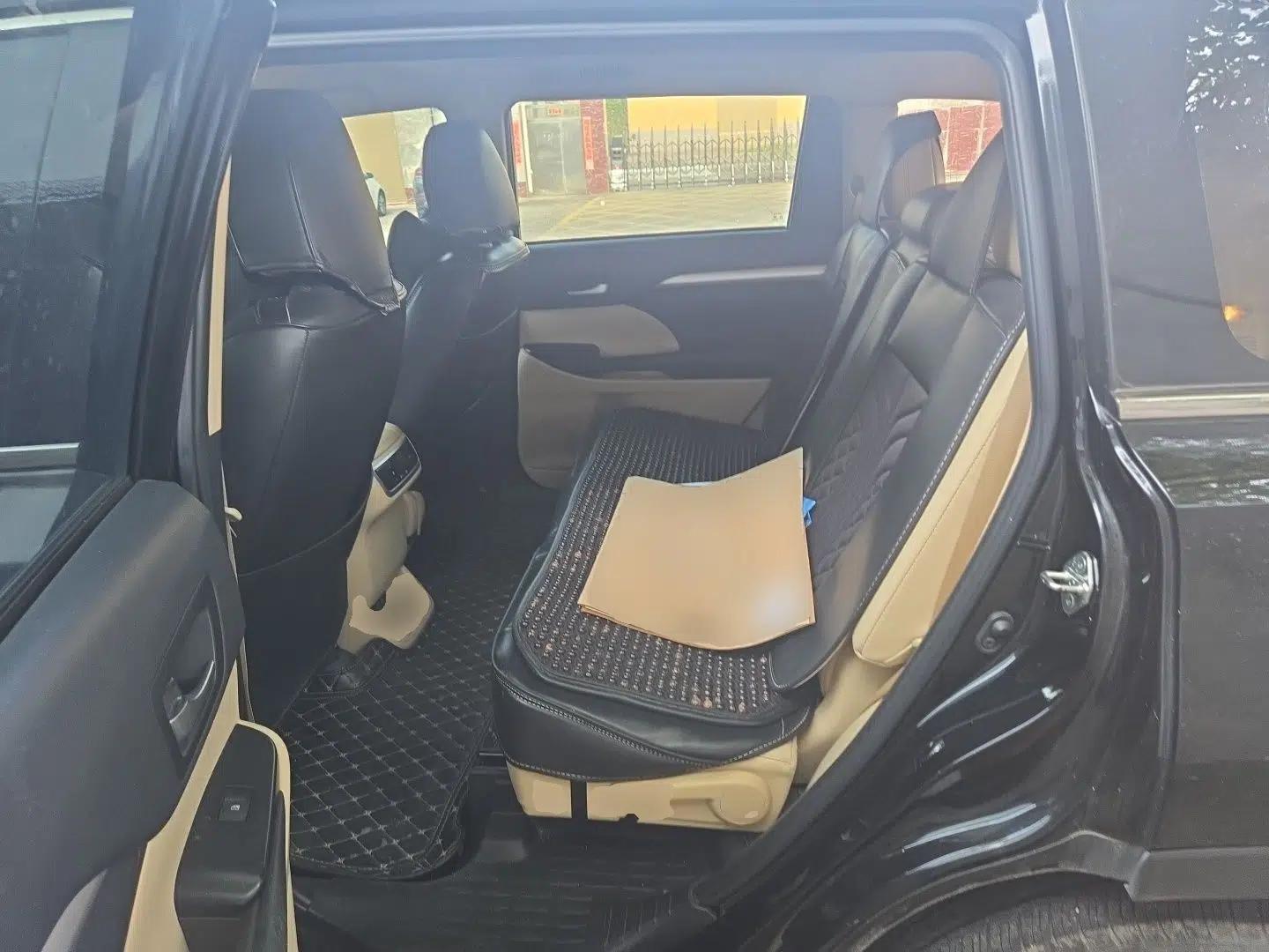 Toyota Highlander 2021 2.0T Two-Wheel Drive Elite Version 7-Seater — миниатюра 17