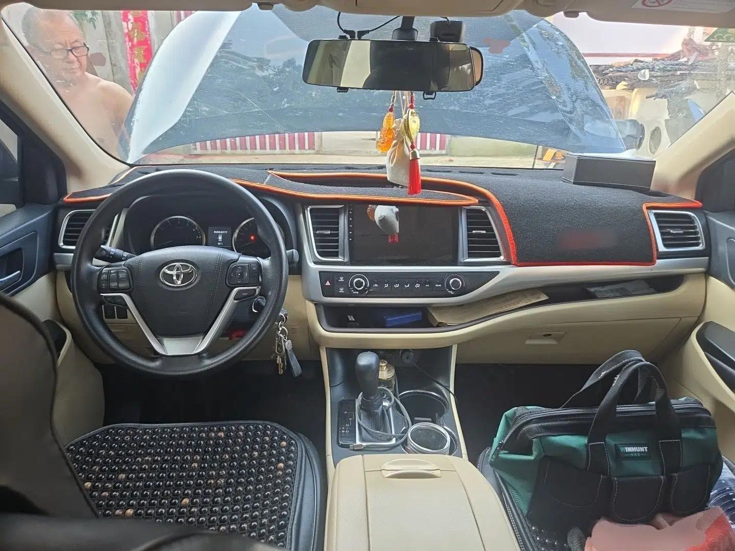 Toyota Highlander 2021 2.0T Two-Wheel Drive Elite Version 7-Seater — миниатюра 9