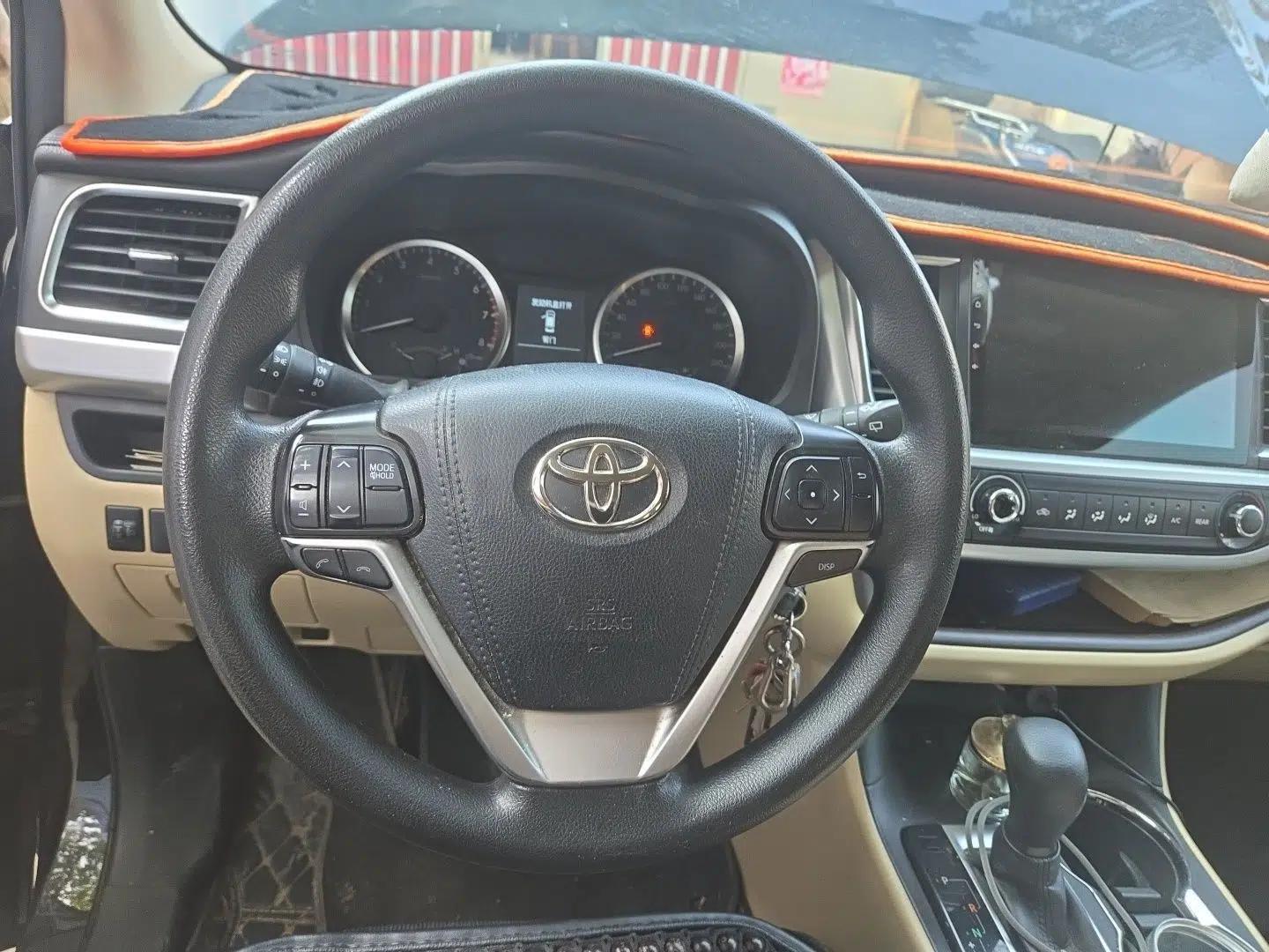 Toyota Highlander 2021 2.0T Two-Wheel Drive Elite Version 7-Seater — миниатюра 10