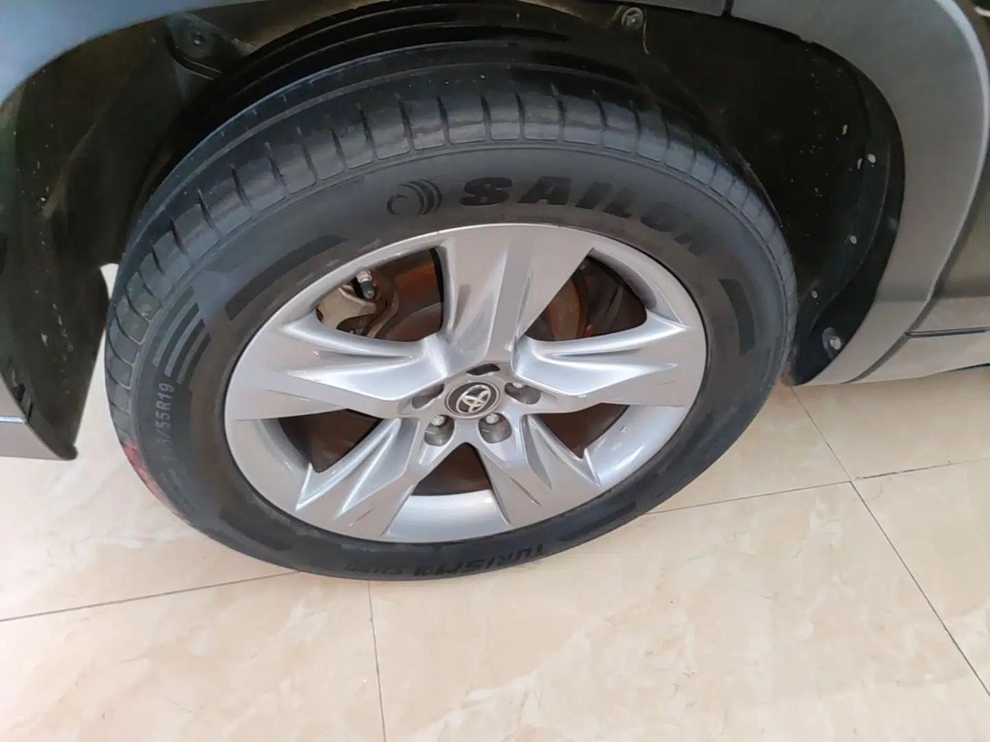 Toyota Highlander 2021 2.0T Four-Wheel Drive Luxury Edition 7 Seats — миниатюра 11