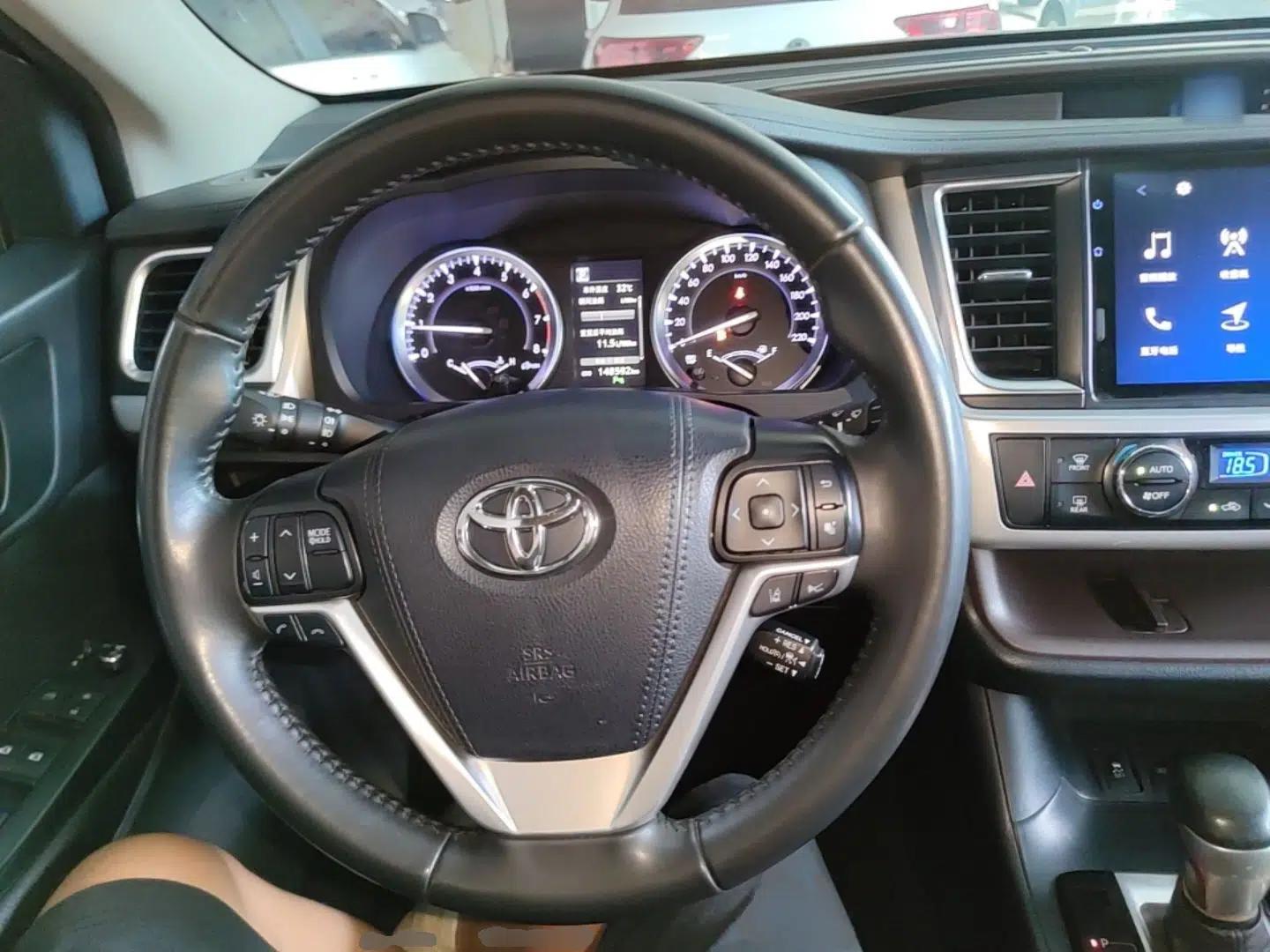 Toyota Highlander 2021 2.0T Four-Wheel Drive Luxury Edition 7 Seats — миниатюра 13