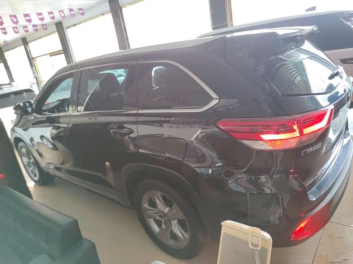 Toyota Highlander 2021 2.0T Four-Wheel Drive Luxury Edition 7 Seats — миниатюра 4