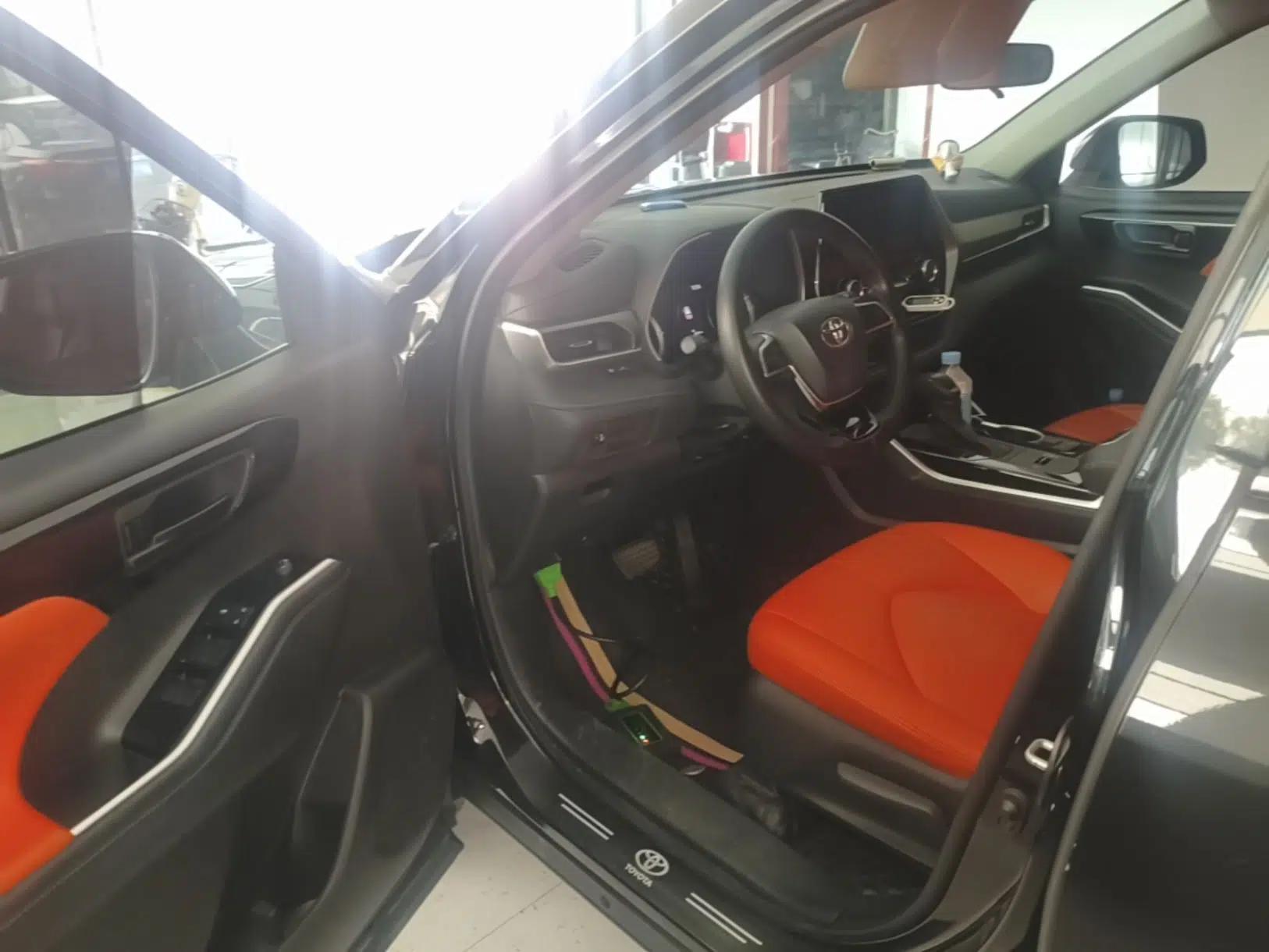 Toyota Highlander 2023 2.5L Smart Electric Hybrid Dual-Engine Two-Wheel Drive Elite Version 5 Seats — миниатюра 18