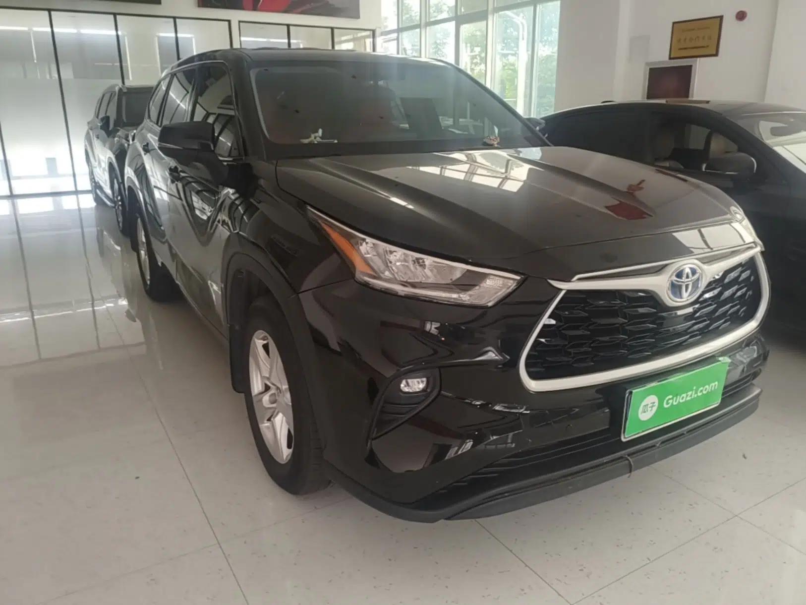 Toyota Highlander 2023 2.5L Smart Electric Hybrid Dual-Engine Two-Wheel Drive Elite Version 5 Seats — миниатюра 3